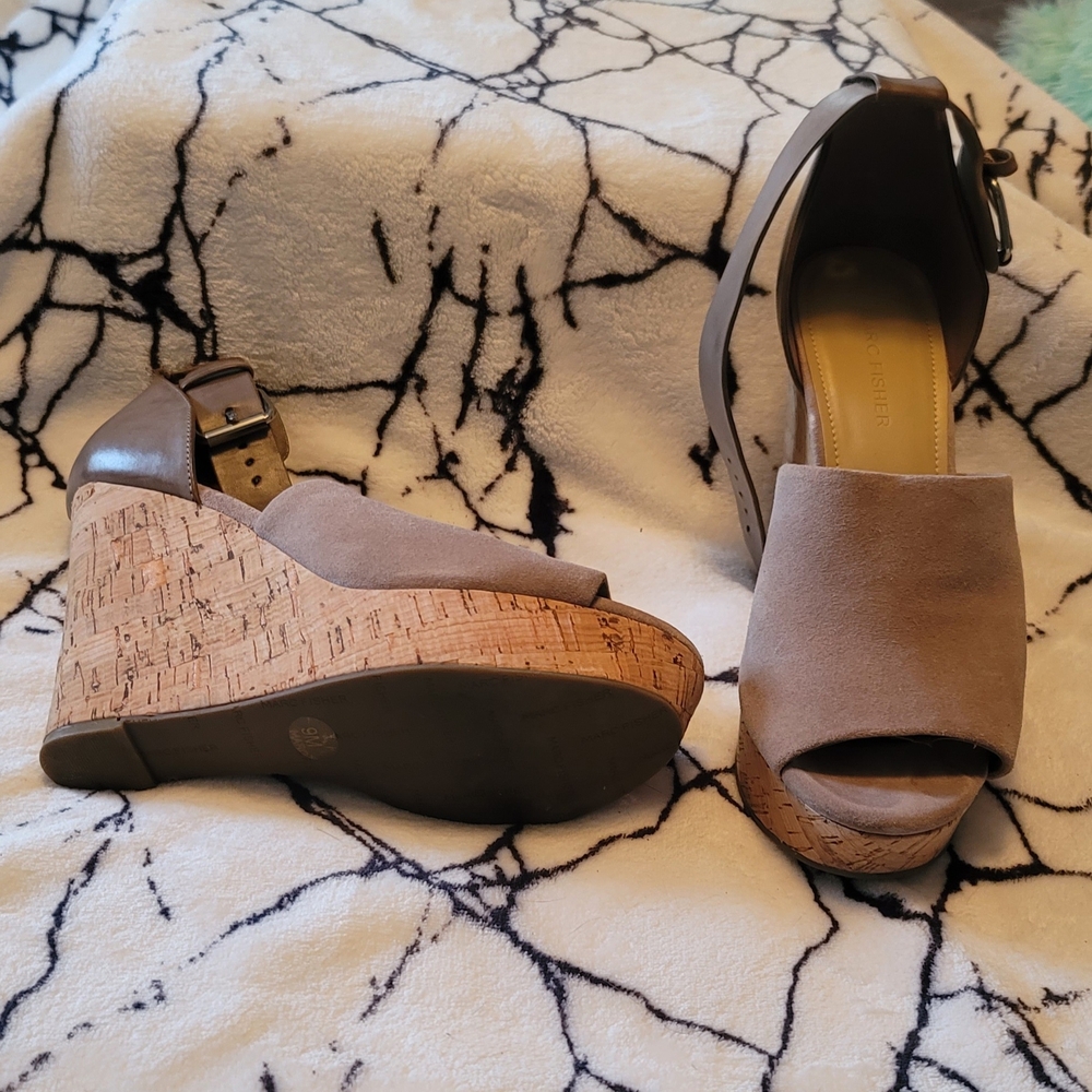 Marc Jacobs Tan Suede Wedge Sandals